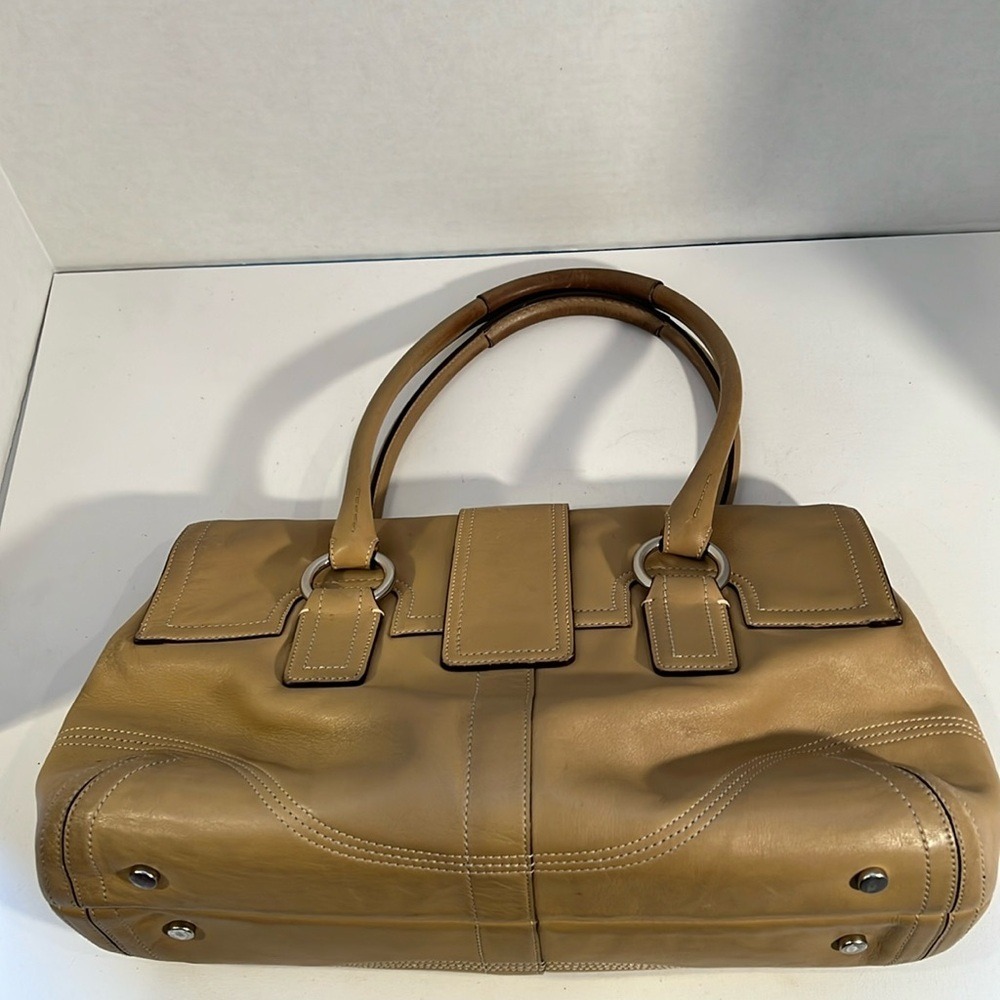 Coach SoHo Buckle Flap Bag Baguette Leather Brown Tan - Picture 2 of 7